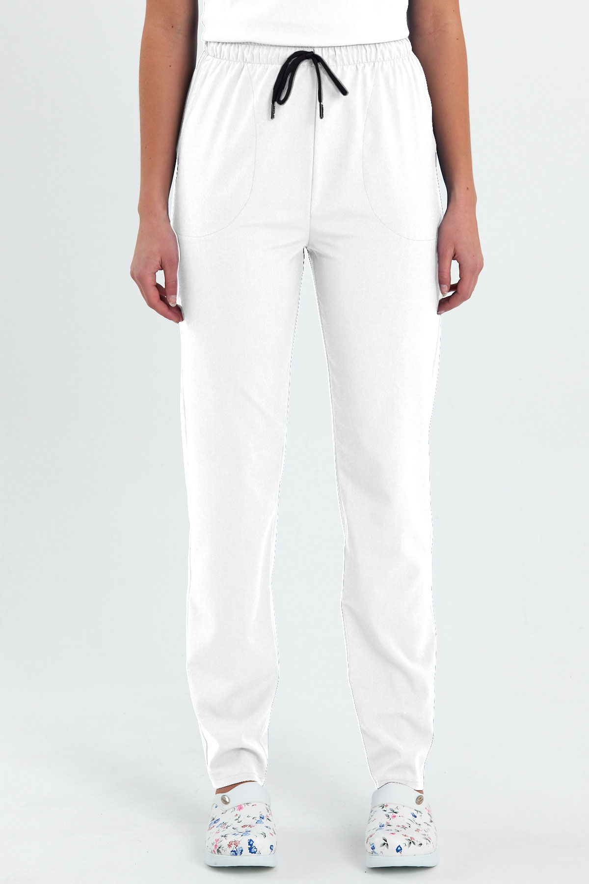 LAME 1009 Basic Likralı Beyaz Scrubs, Hemşire Forması Klasik Paça Pantolon