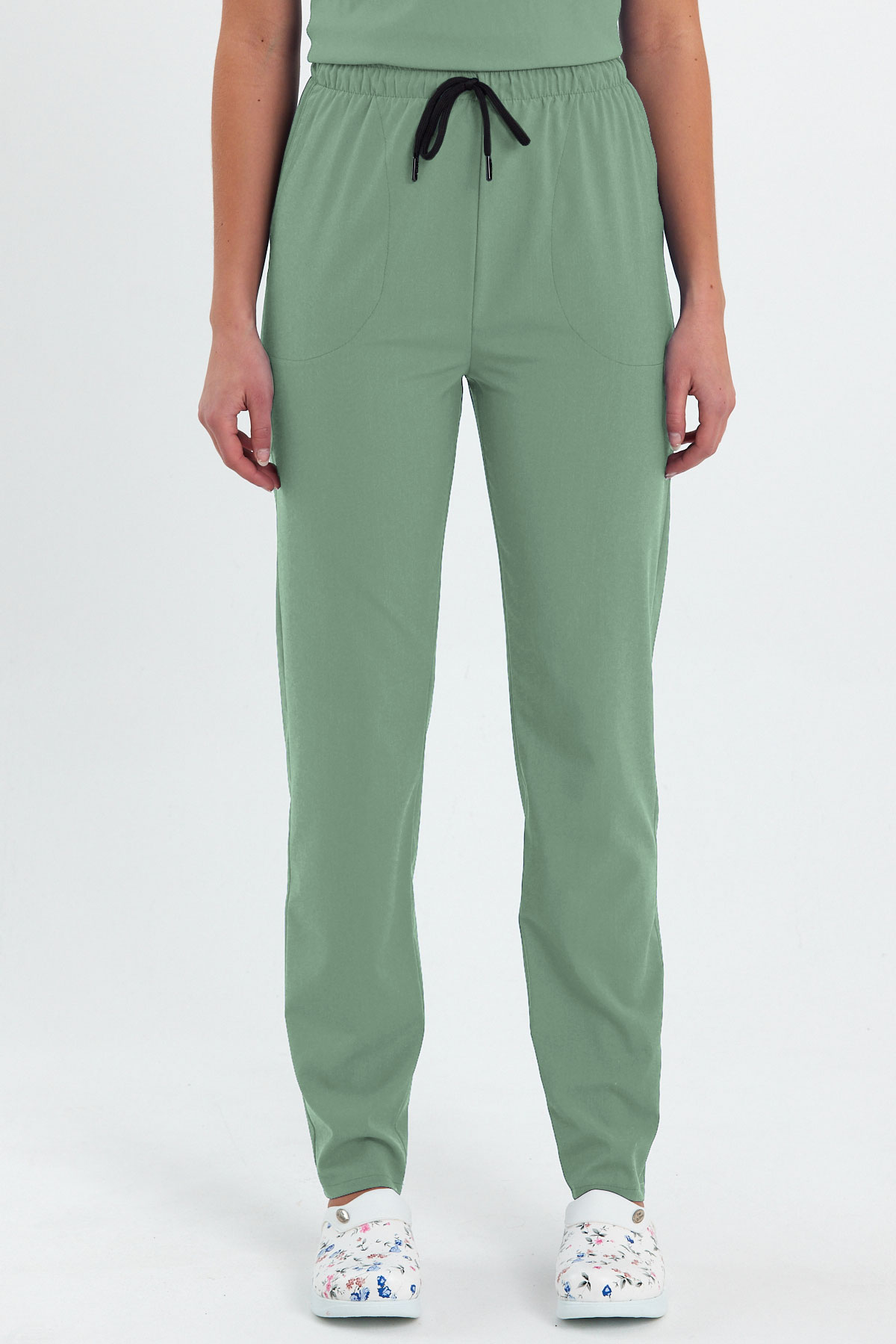 LAME 1009 Basic Likralı Mint Yeşili Scrubs, Hemşire Forması Klasik Paça Pantolon
