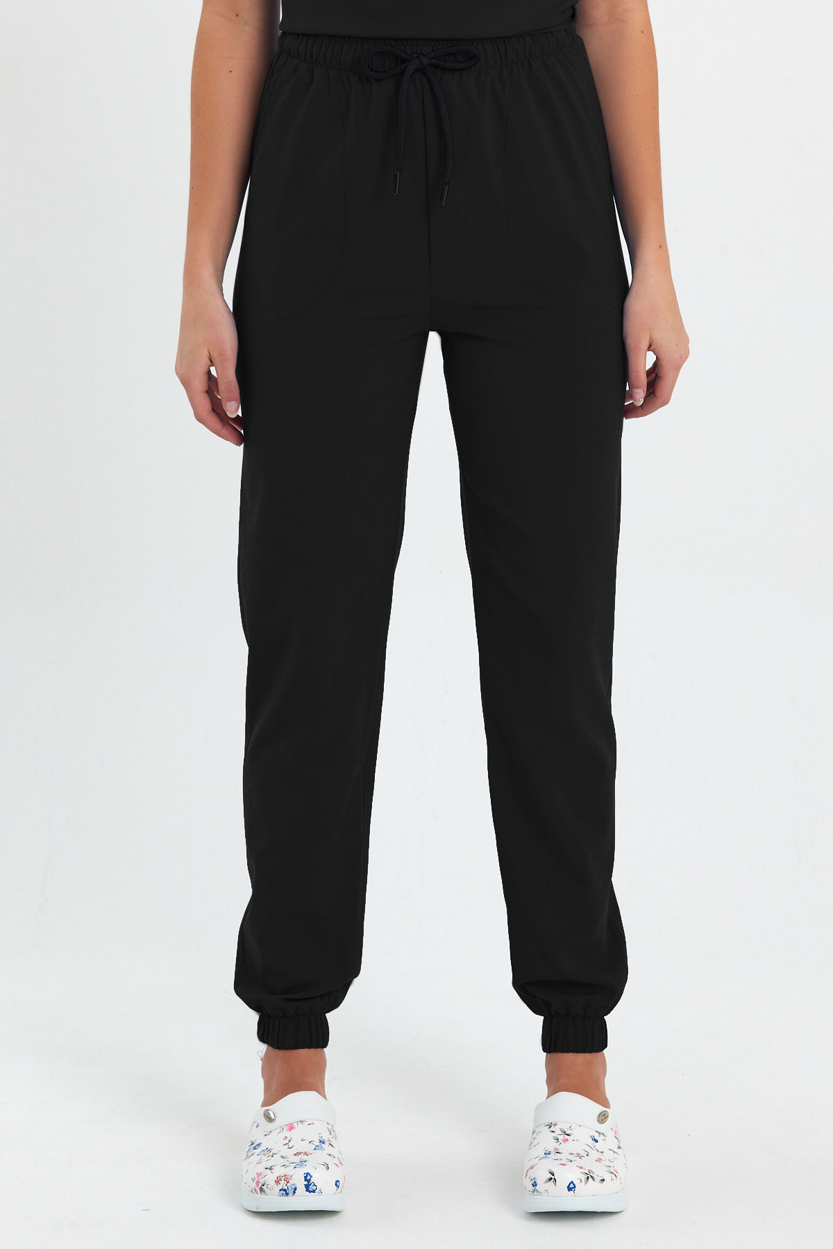 LAME 1010 Basic Likralı Siyah Scrubs, Hemşire Forması Lastikli Paça Pantolon